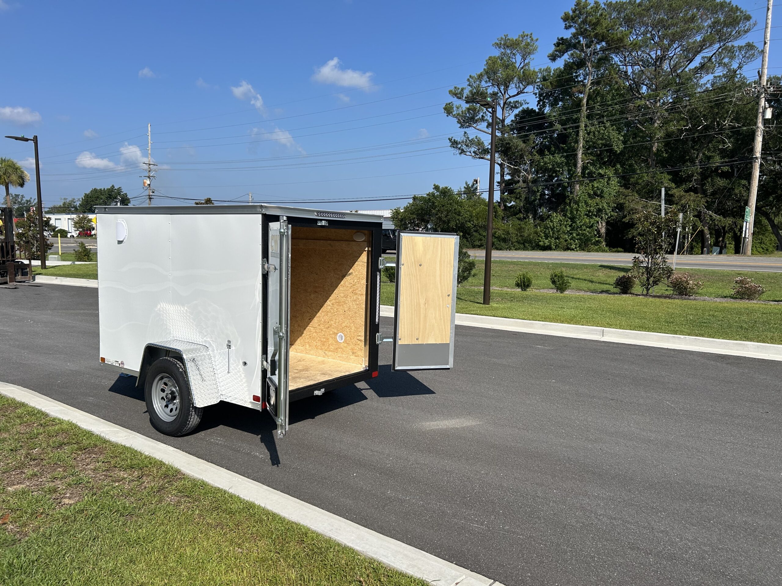 
								2027 Covered Wagon 5×8 Enclosed – 14725 full									