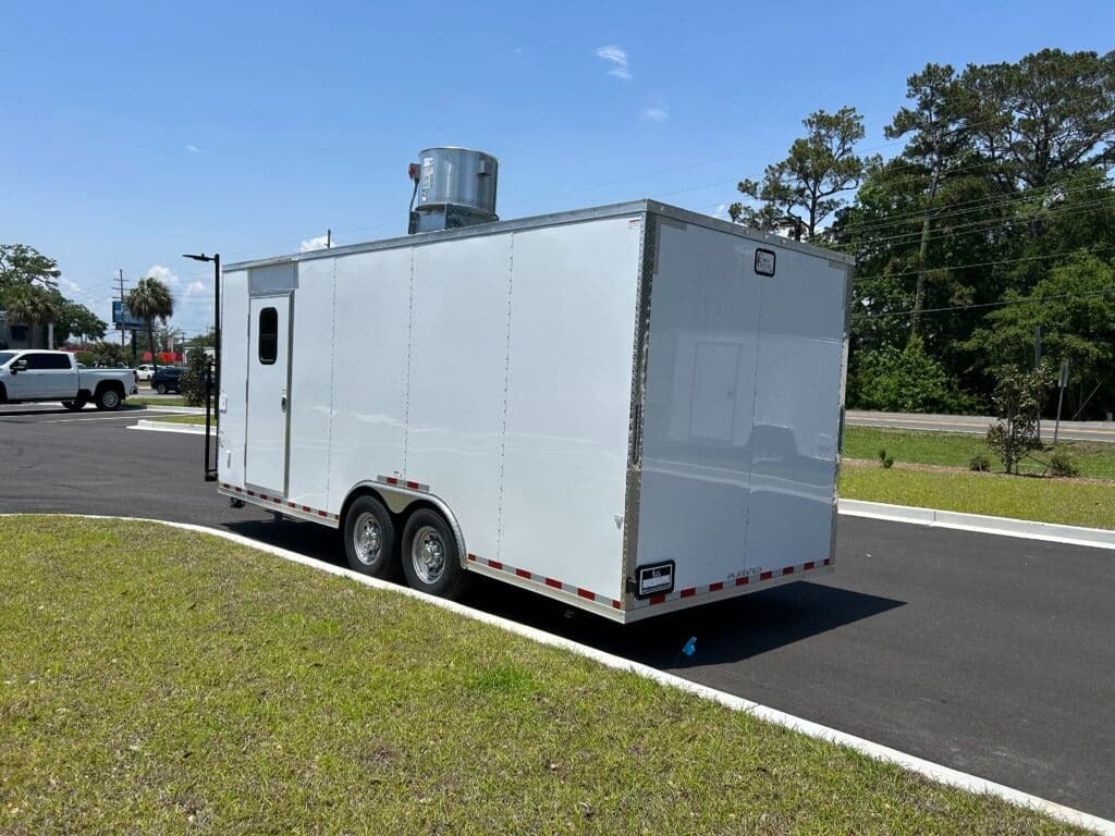 
								2025 8.5×20 CARGO CRAFT ,INC. concession trailer full									