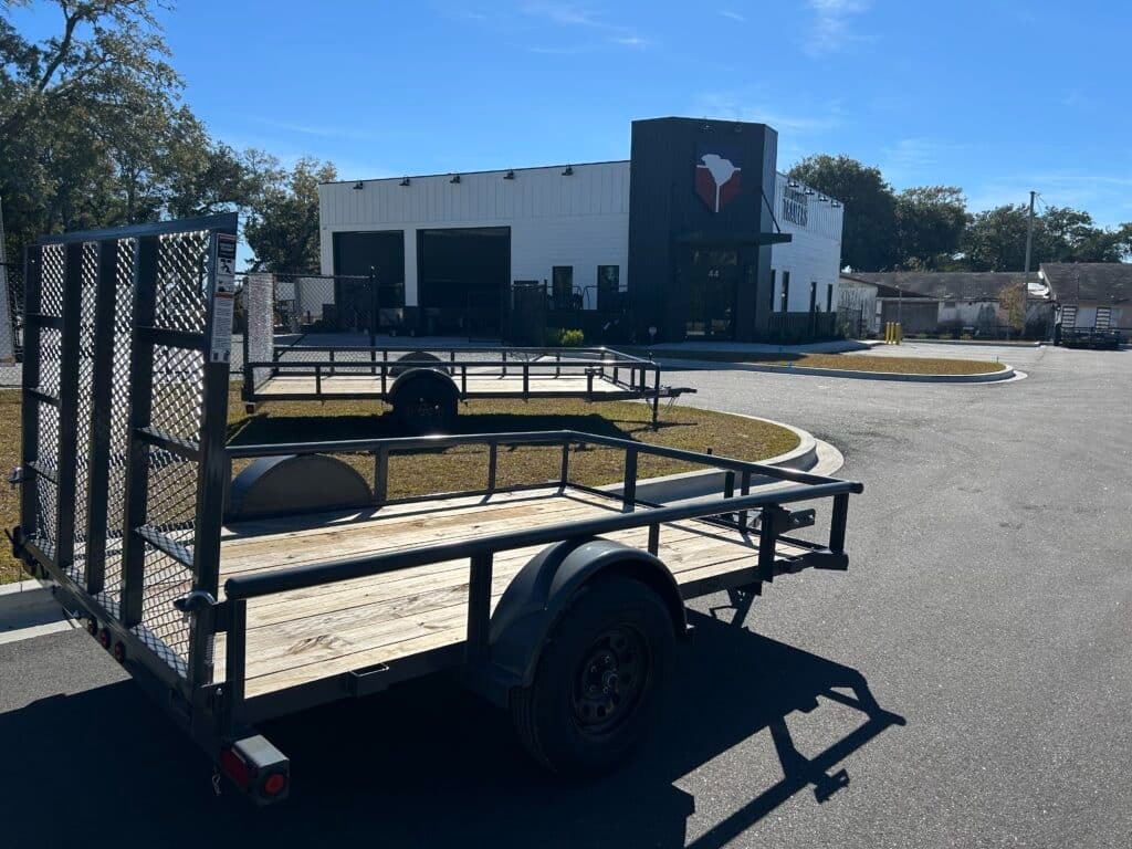 
								2026 Top Hat Trailers 77 x 10 – #255328 full									