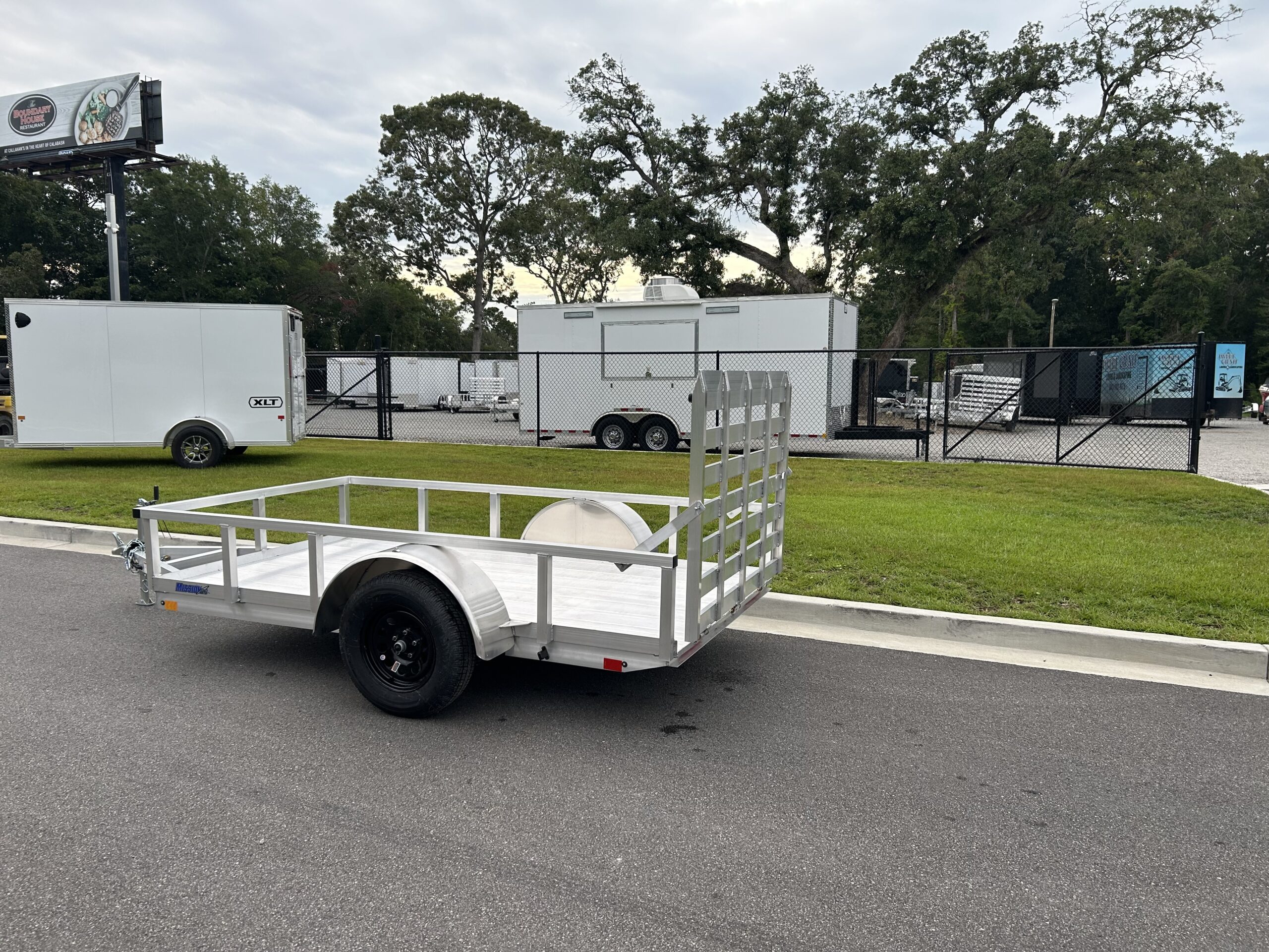 
								2027 Mission 10×66 AR 2.0 utility trailer – 42190 full									